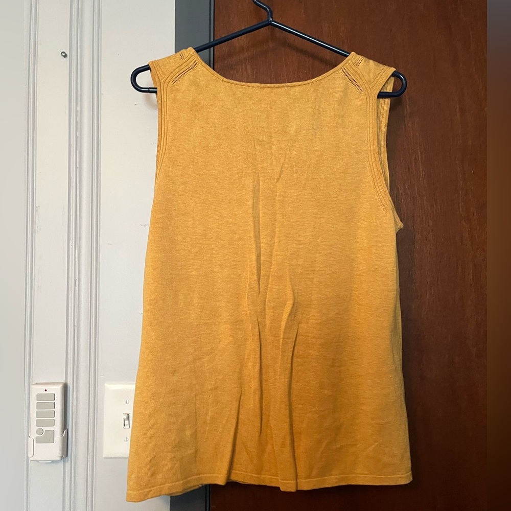 Coldwater Creek golden yellow sleeveless shell - Picture 3 of 4